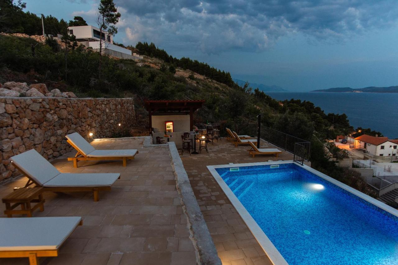 Exclusive Villa Almissa With Swimming Pool And Sea View Lokva Rogoznica Exterior foto