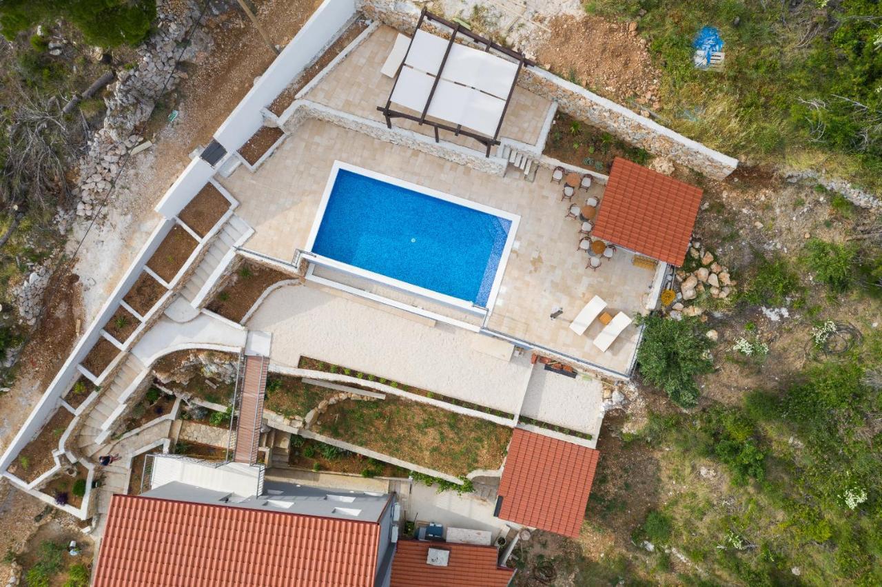 Exclusive Villa Almissa With Swimming Pool And Sea View Lokva Rogoznica Exterior foto